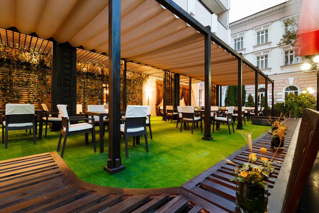 Codru Hotel Chisinau Exterior foto