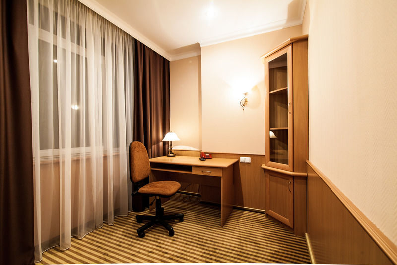 Codru Hotel Chisinau Exterior foto