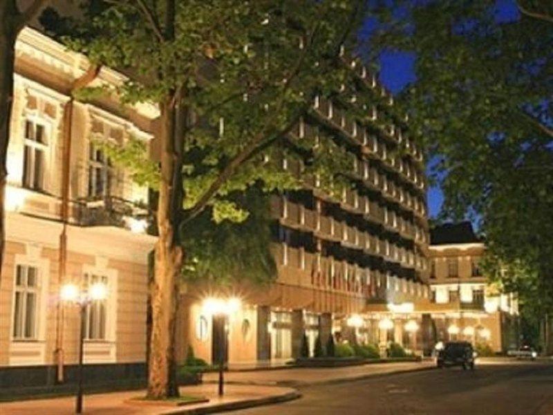 Codru Hotel Chisinau Exterior foto